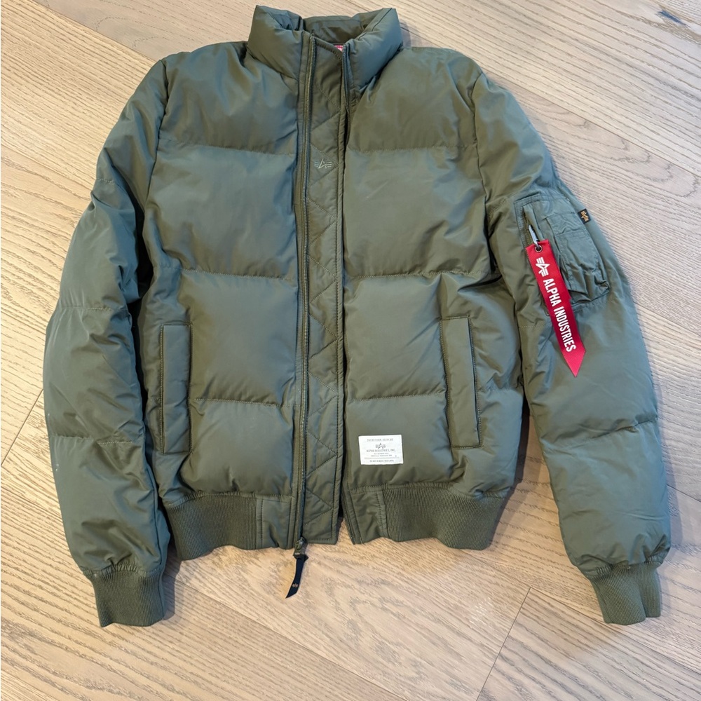 Alpha Industries MA-1 Cropped Flight Jacket